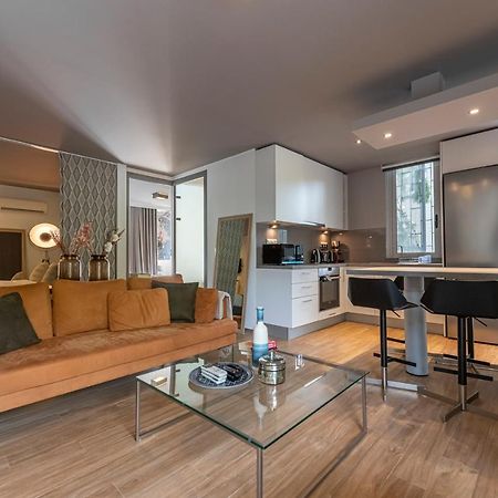 Phaedrus Living: Luxury Flat Vouliagmeni Apartment เอเธนส์ ภายนอก รูปภาพ