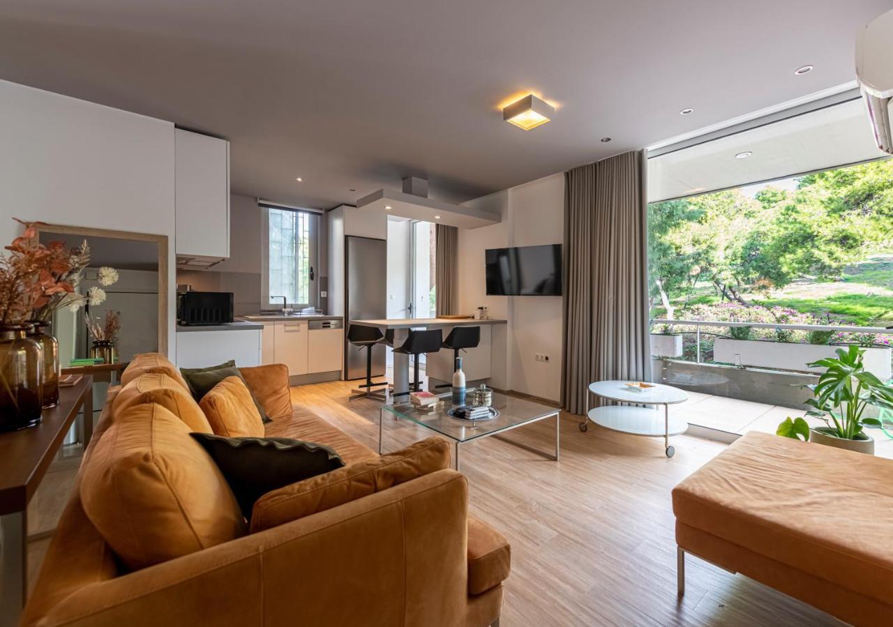 Phaedrus Living: Luxury Flat Vouliagmeni Apartment เอเธนส์ ภายนอก รูปภาพ