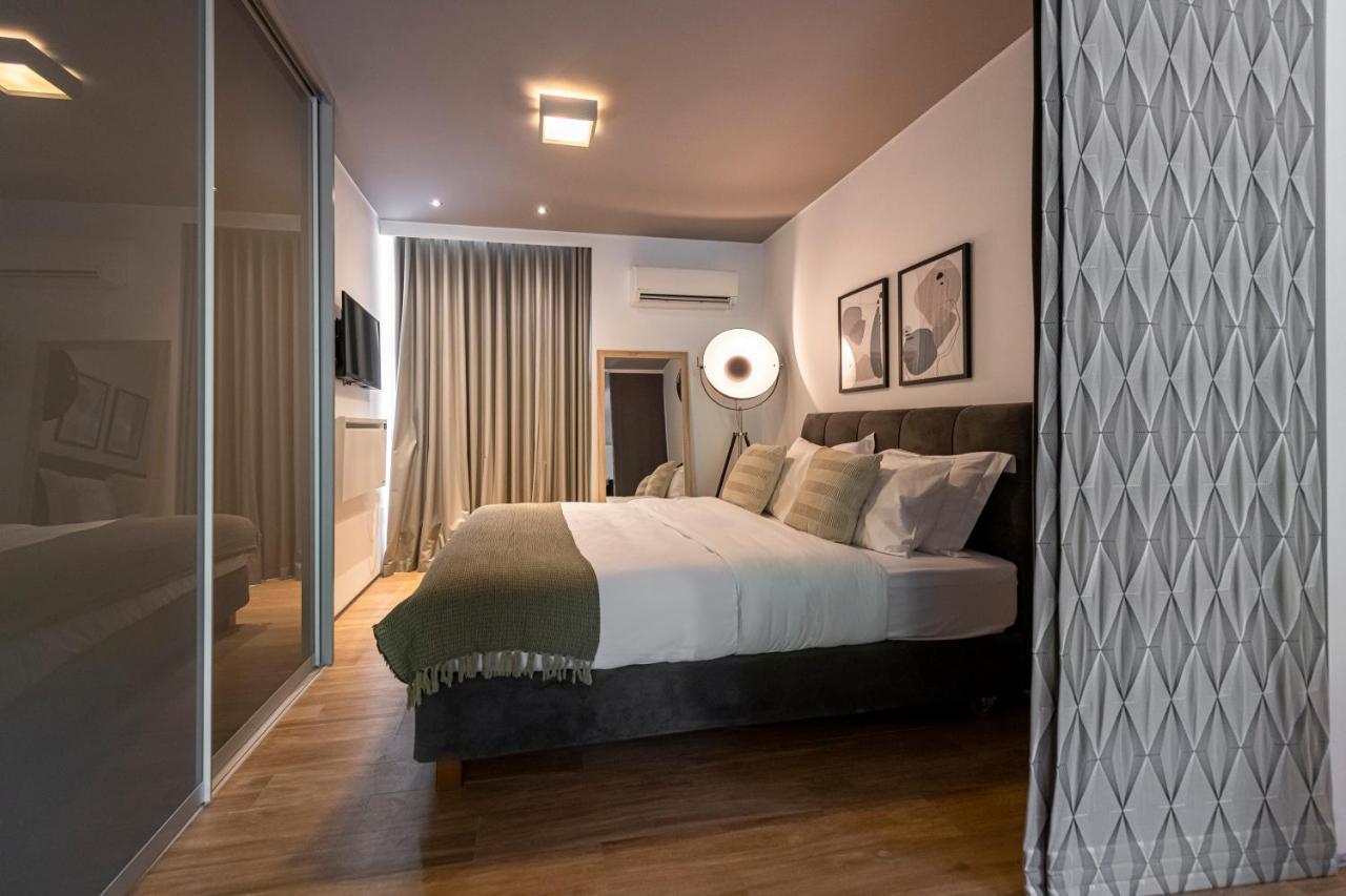 Phaedrus Living: Luxury Flat Vouliagmeni Apartment เอเธนส์ ภายนอก รูปภาพ